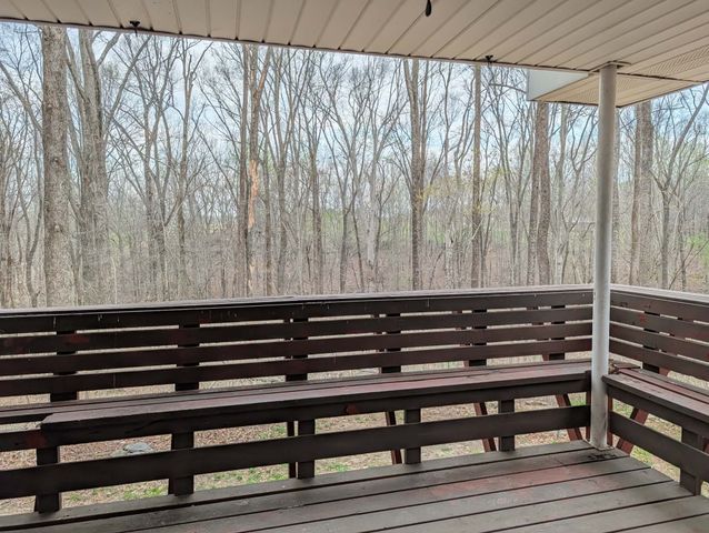 1581 Galen Rd, Lafayette, TN 37083
