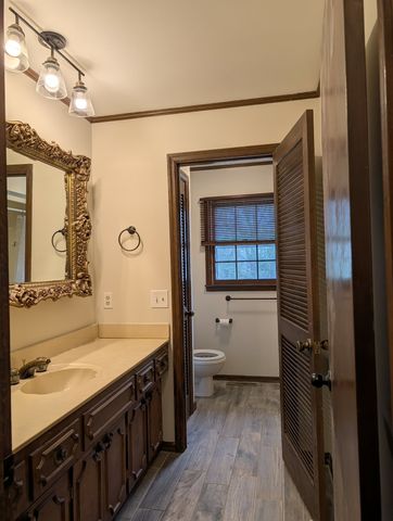 1581 Galen Rd, Lafayette, TN 37083
