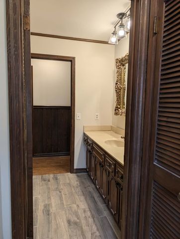 1581 Galen Rd, Lafayette, TN 37083