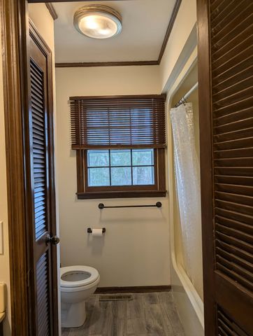 1581 Galen Rd, Lafayette, TN 37083