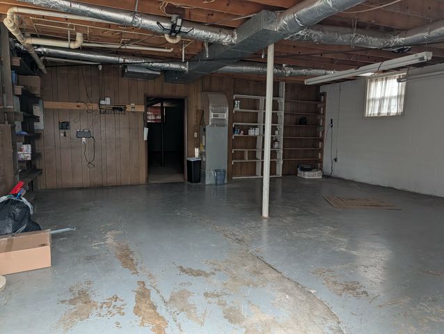 1581 Galen Rd, Lafayette, TN 37083