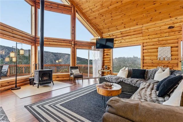 2000 Zermatt, Pine Mountain Club, CA 93222