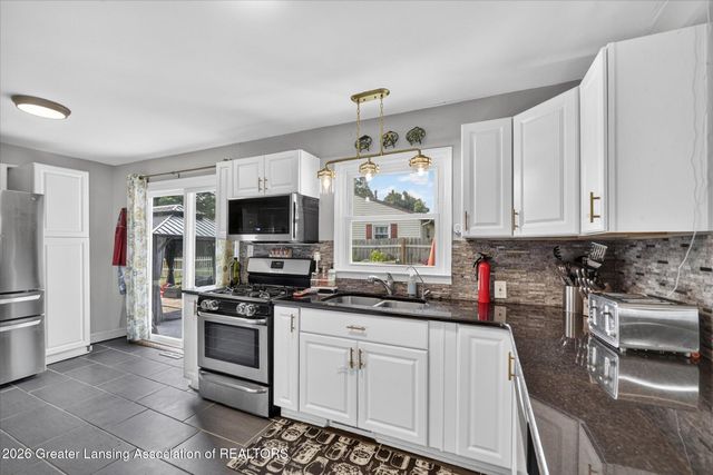 112 E Webb Drive, Dewitt, MI 48820