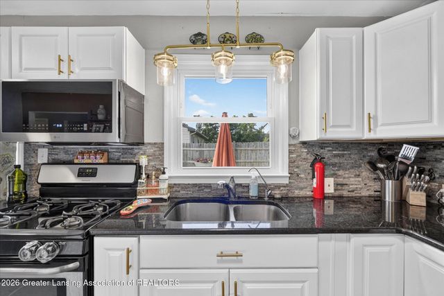 112 E Webb Drive, Dewitt, MI 48820