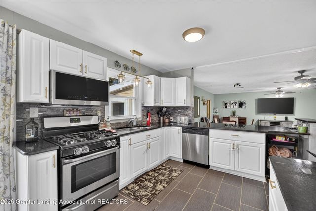 112 E Webb Drive, Dewitt, MI 48820