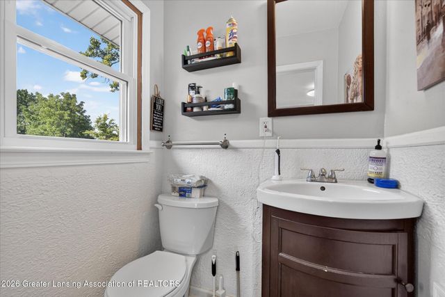 112 E Webb Drive, Dewitt, MI 48820