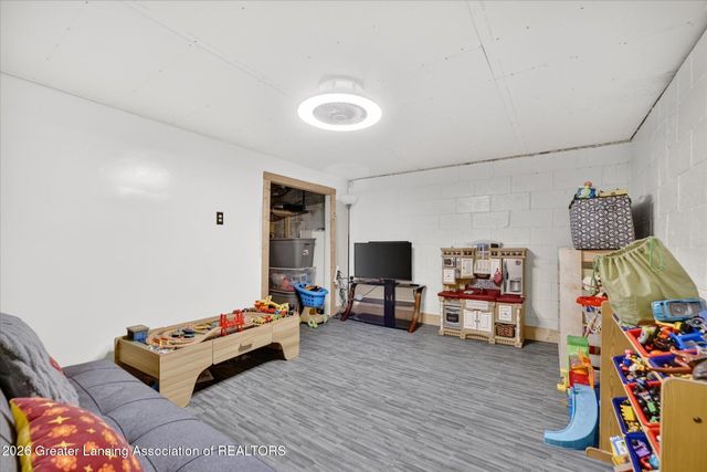 112 E Webb Drive, Dewitt, MI 48820
