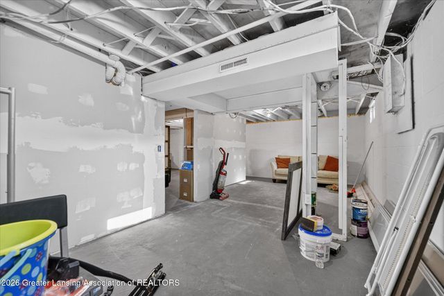 112 E Webb Drive, Dewitt, MI 48820