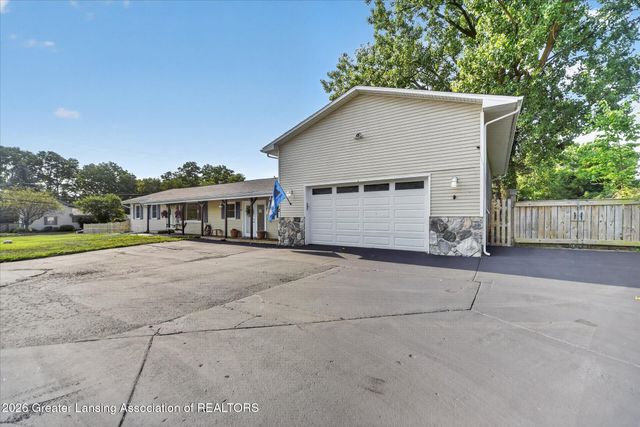 112 E Webb Drive, Dewitt, MI 48820