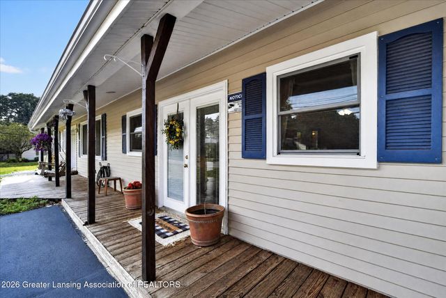 112 E Webb Drive, Dewitt, MI 48820