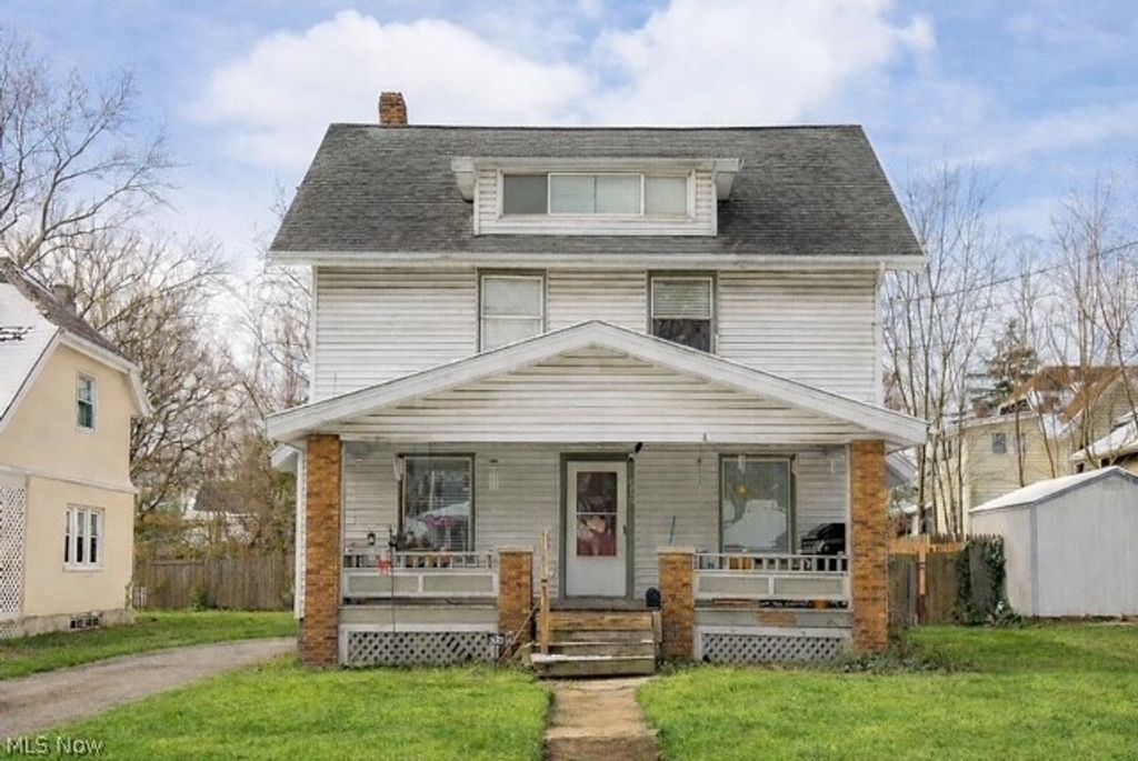 238 Para Avenue, Akron, OH 44305
