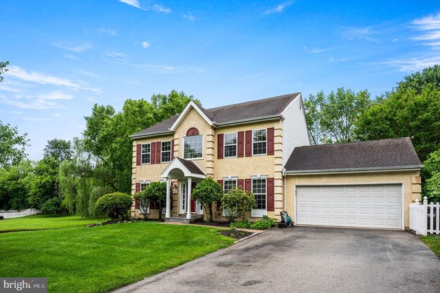 104 DIANE CIR, Eagleville, PA 19403