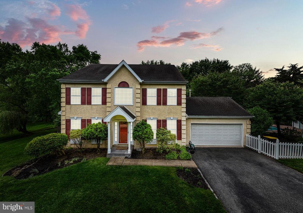 104 DIANE CIR, Eagleville, PA 19403