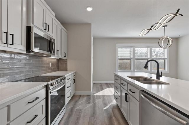 3 Pickering Drive, Bella Vista, AR 72714