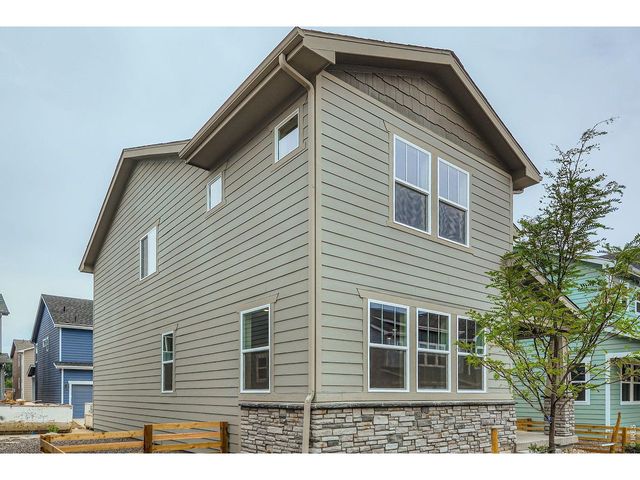909 Nettle Ln, Fort Collins, CO 80524