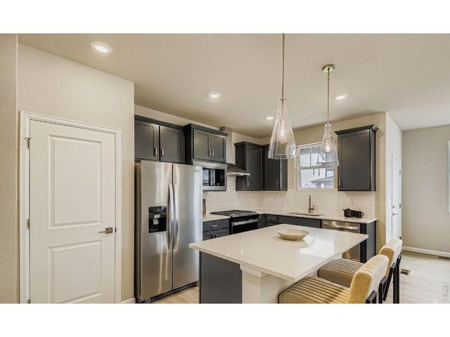 909 Nettle Ln, Fort Collins, CO 80524