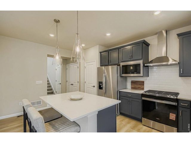 909 Nettle Ln, Fort Collins, CO 80524