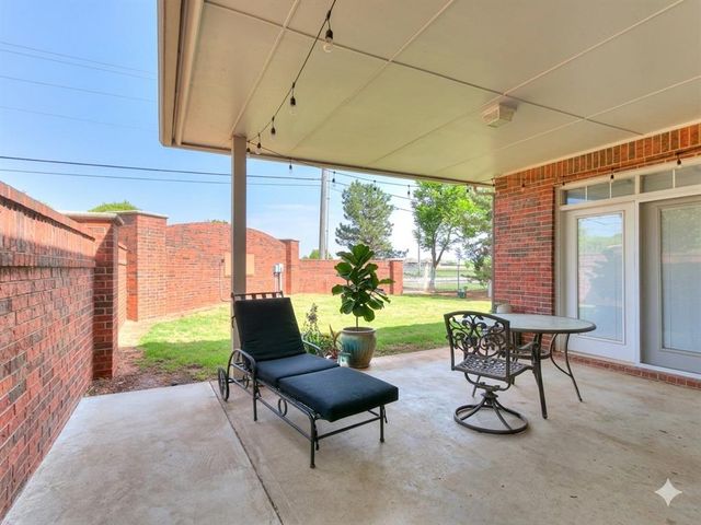 15420 Monarch Lane, Edmond, OK 73013