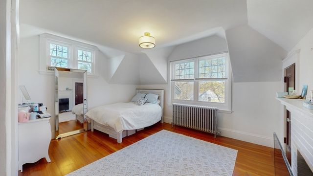 52 Rockledge Rd, Newton, MA 02461