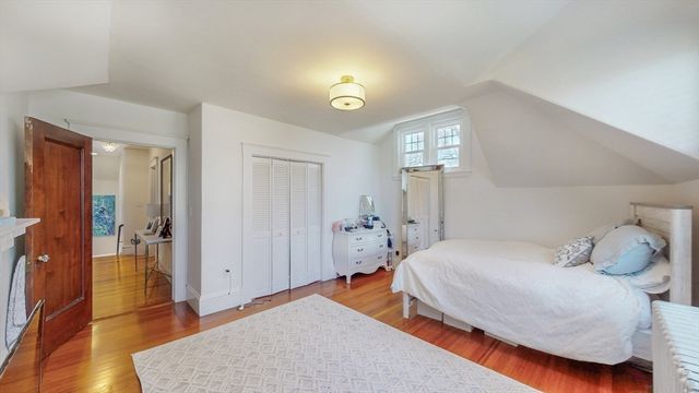 52 Rockledge Rd, Newton, MA 02461