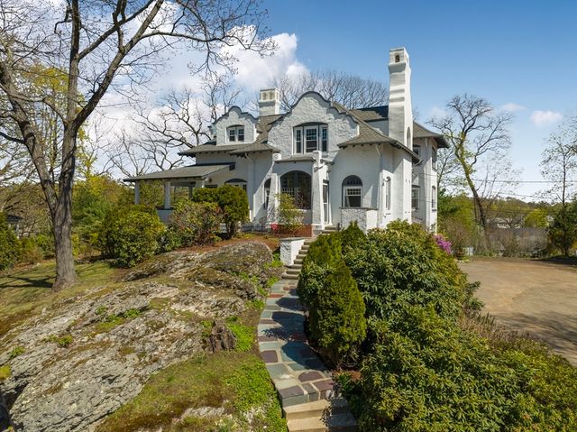 52 Rockledge Rd, Newton, MA 02461