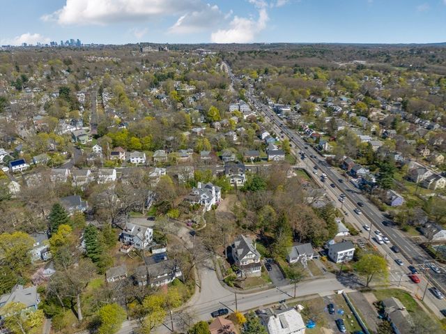 52 Rockledge Rd, Newton, MA 02461