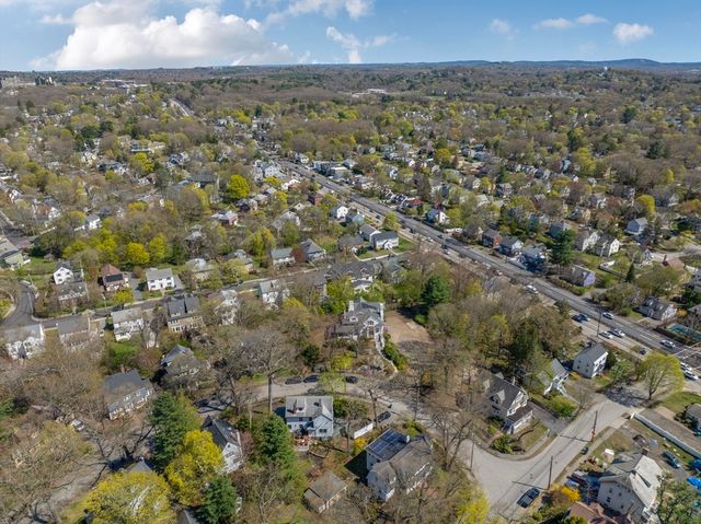 52 Rockledge Rd, Newton, MA 02461