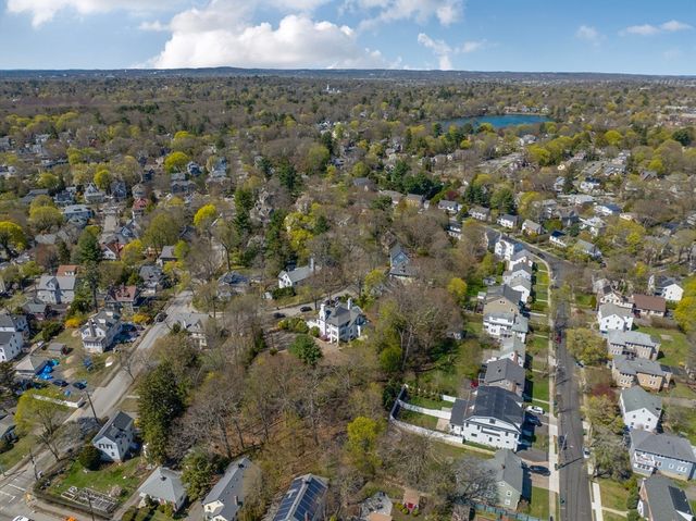 52 Rockledge Rd, Newton, MA 02461