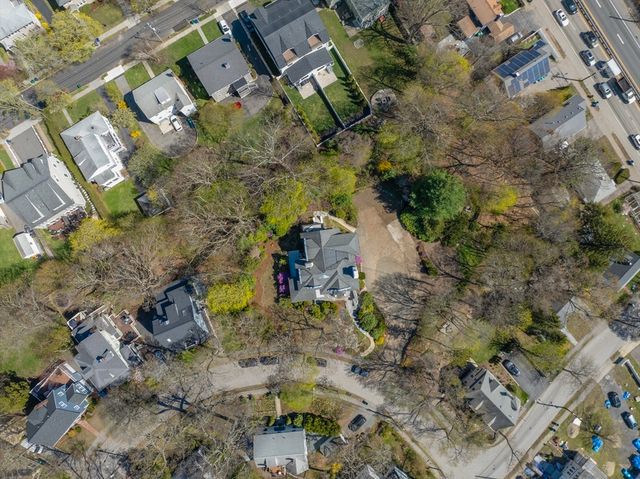 52 Rockledge Rd, Newton, MA 02461