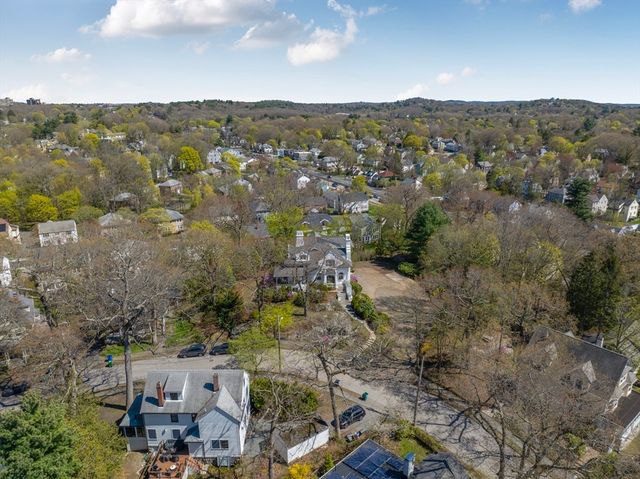 52 Rockledge Rd, Newton, MA 02461