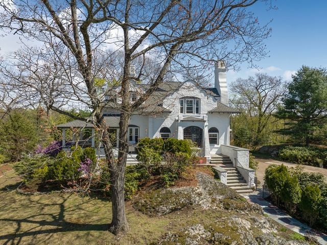 52 Rockledge Rd, Newton, MA 02461