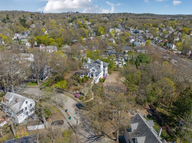 52 Rockledge Rd, Newton, MA 02461