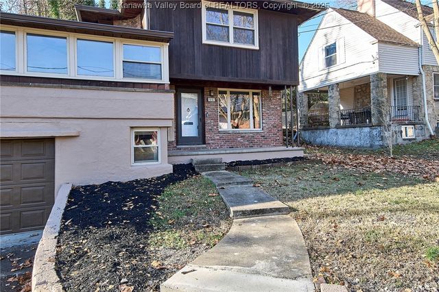 907 Valley Road, Charleston, WV 25302