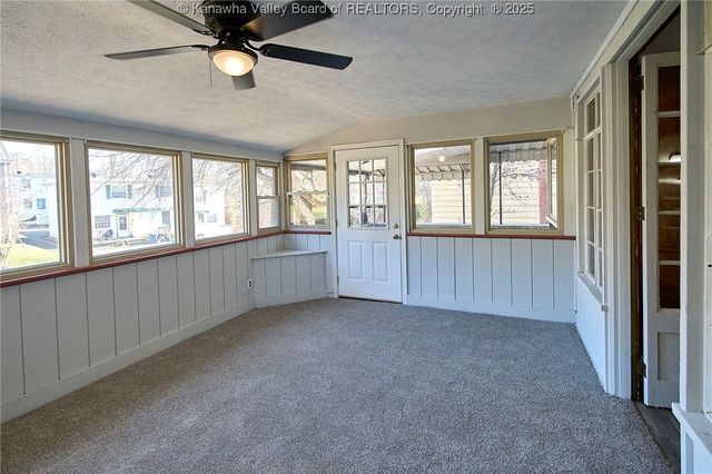 907 Valley Road, Charleston, WV 25302