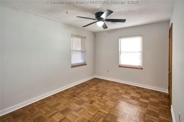 907 Valley Road, Charleston, WV 25302