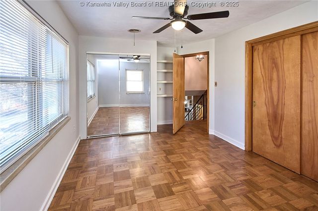 907 Valley Road, Charleston, WV 25302