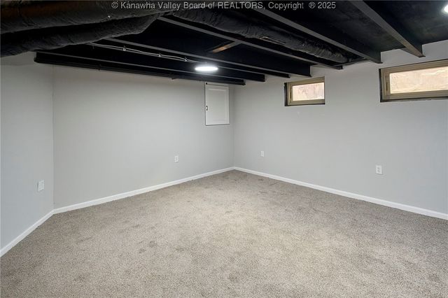 907 Valley Road, Charleston, WV 25302