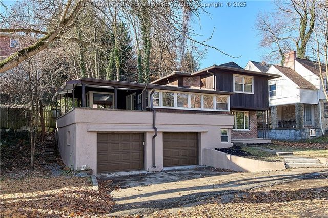 907 Valley Road, Charleston, WV 25302