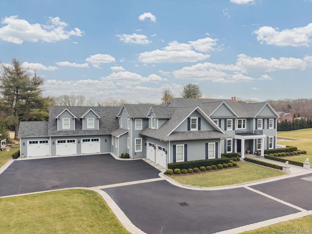 365 Split Rock Road, Syosset, NY 11791