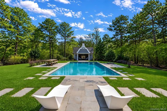 3 Sachem Lane, East Quogue, NY 11942