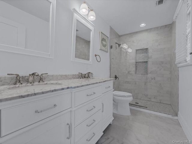 3 Sachem Lane, East Quogue, NY 11942