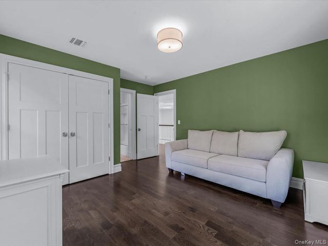 3 Sachem Lane, East Quogue, NY 11942