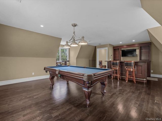 3 Sachem Lane, East Quogue, NY 11942