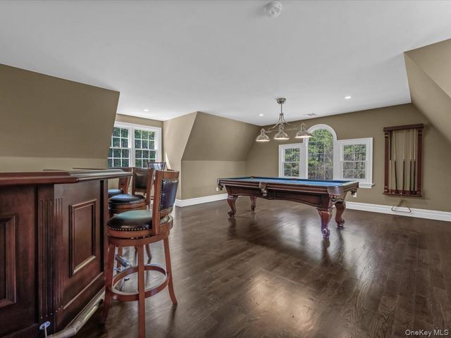 3 Sachem Lane, East Quogue, NY 11942