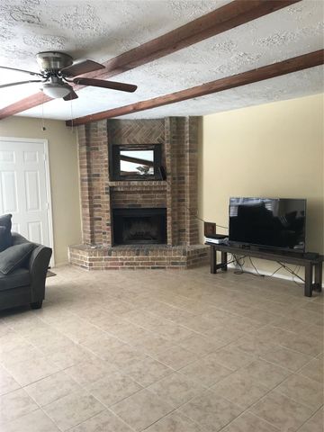7402 Thicket Trail Drive, Humble, TX 77346