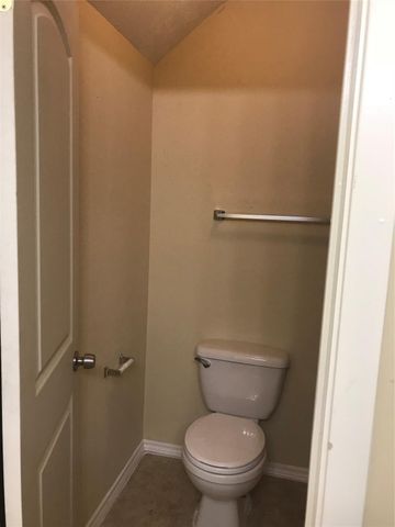 7402 Thicket Trail Drive, Humble, TX 77346