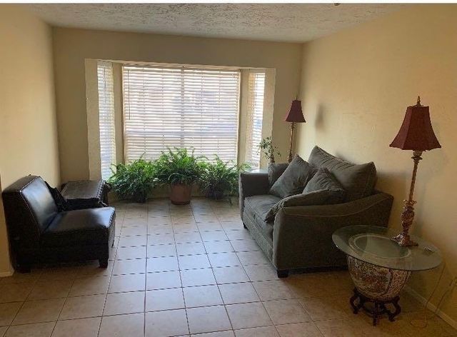 7402 Thicket Trail Drive, Humble, TX 77346