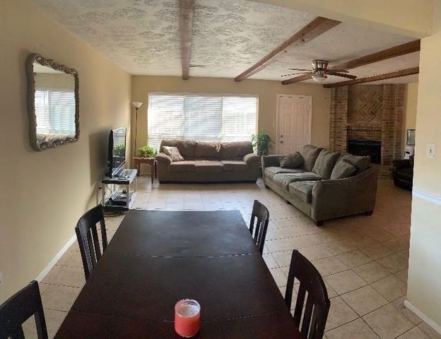 7402 Thicket Trail Drive, Humble, TX 77346
