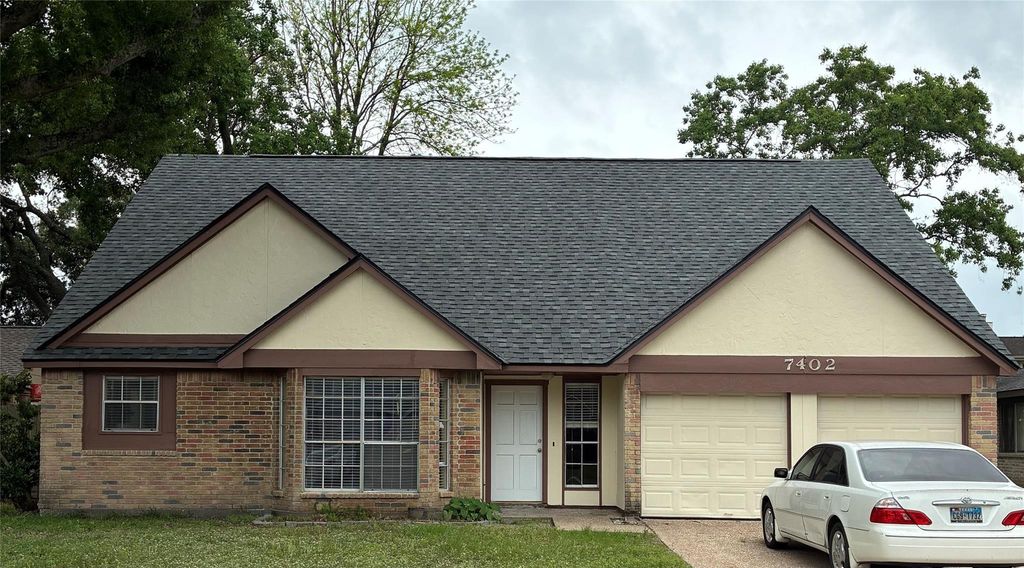 7402 Thicket Trail Drive, Humble, TX 77346