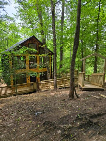 3 Pine Forest Park Rd, Campton, KY 41301